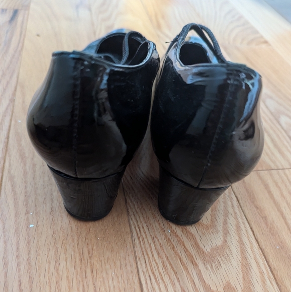 Black Patent Heels with Cross Mary Jane Style - Picture 12 of 13